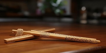 一双筷子哟到底是什么歌？